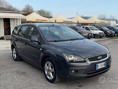 Usata Ford Focus S 90 CV (66 kW) 2006 Nero Station wagon