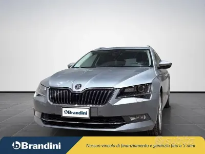 Usata Skoda Superb Style 190 CV (139 kW) 2019 Grigio Station wagon