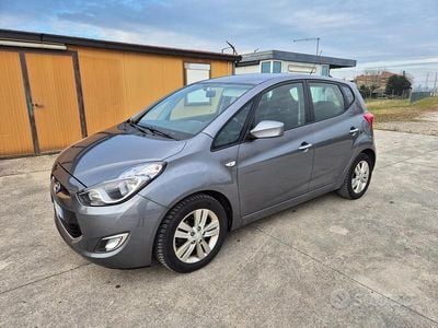 Usata Hyundai ix20 Comfort 116 CV (85 kW) 2014 Grigio Utilitaria