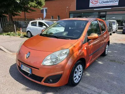 Usata Renault Twingo 58 CV (42 kW) 2007 Arancione Utilitaria