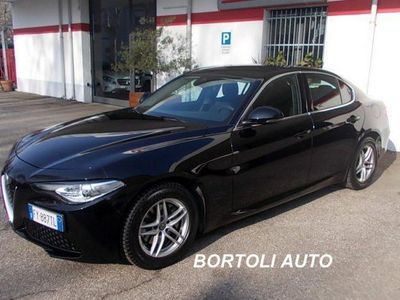 usata Alfa Romeo Giulia 2.2 TD 160cv 34.000 KM AT8 BUS