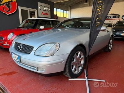 Usata Mercedes SLK200 137 CV (100 kW) 2004 Grigio Cabrio