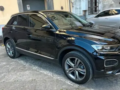 Usata VW T-Roc 150 CV (110 kW) 2020 Nero SUV