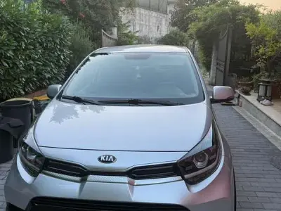 Usata Kia Picanto X-Line 65 CV (47 kW) 2021 Argento Utilitaria