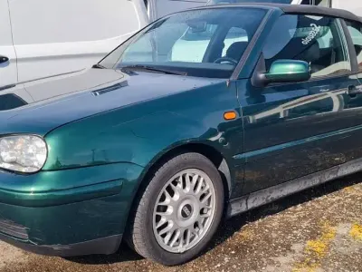 Usata VW Golf Cabriolet Trendline 75 CV (55 kW) 1998 Verde Cabrio