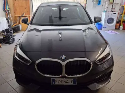 Usata BMW 118 Advantage 150 CV (110 kW) 2020 Grigio Utilitaria