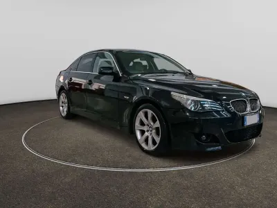Begagnad BMW 530 234 HK (172 kW) 2007 Svart Sedan