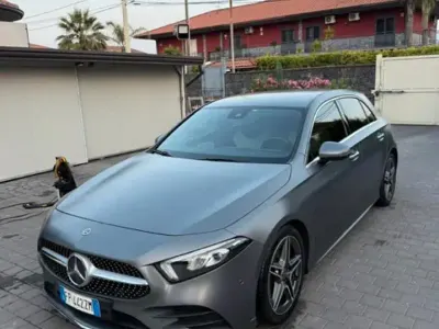 Usata Mercedes 180 116 CV (85 kW) 2018 Grigio Berlina