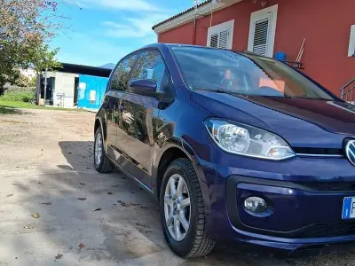 Usata VW up! 60 CV (44 kW) 2018 Blu Utilitaria