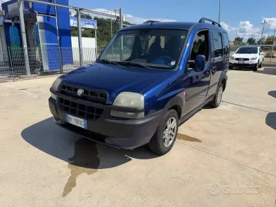 Usata Fiat Doblò 101 CV (74 kW) 2002 Blu Monovolume