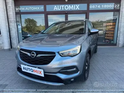 Usata Opel Grandland X Innovation 120 CV (88 kW) 2018 Grigio SUV