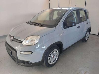 Usata Fiat Panda 69 CV (50 kW) 2023 Grigio moda pastello Berlina