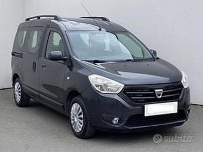 Usata Dacia Dokker Stepway 95 CV (69 kW) 2019 Grigio Monovolume