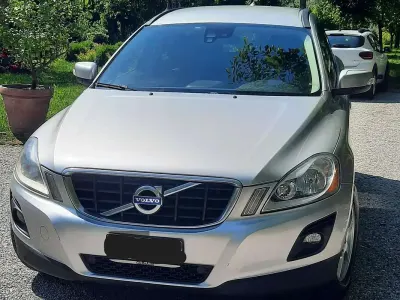Usata Volvo XC60 Momentum 185 CV (136 kW) 2009 Argento SUV