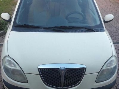 Usata Lancia Ypsilon 70 CV (51 kW) 2004 Utilitaria