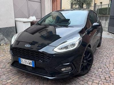Begagnad Ford Fiesta 101 HK (74 kW) 2017 Svart Sedan