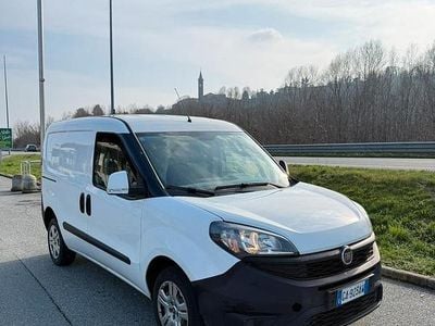 Usata Fiat Doblò 105 CV (77 kW) 2019 Bianco Monovolume