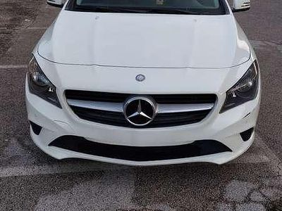 Usata Mercedes CLA200 Business 136 CV (100 kW) 2015 Bianco Berlina