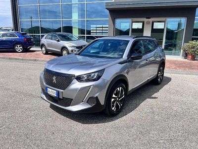 Usata Peugeot 2008 Allure 101 CV (74 kW) 2023 Grigio SUV