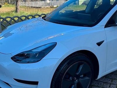 Bianco Usata 2023 Tesla Model 3 Berlina | 30.700 € (Buon prezzo)