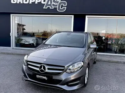 Usata Mercedes B180 109 CV (80 kW) 2016 Grigio Utilitaria