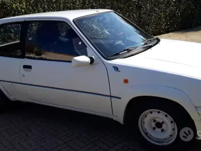 Usata Peugeot 205 101 CV (74 kW) 1989 Bianco Berlina