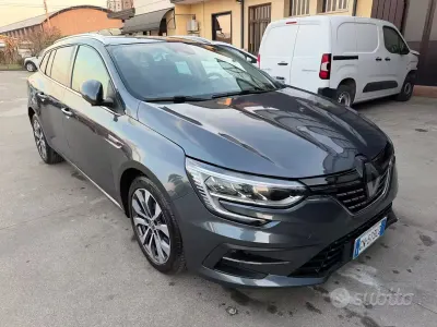 Usata Renault Mégane GrandTour Techno 116 CV (85 kW) 2023 Grigio Station wagon