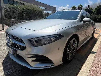 Usata Mercedes A180 Premium 116 CV (85 kW) 2019 Argento Berlina