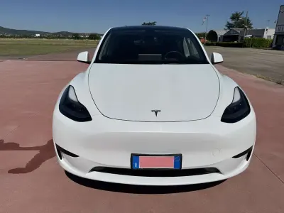 Usata Tesla Model Y RWD 88 kW (120 CV) 2024 Bianco SUV
