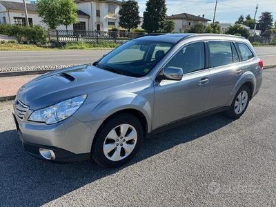 usata Subaru Outback 2.0D Trend