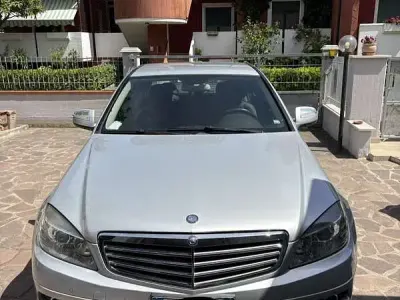 Usata Mercedes C220 Elegance 170 CV (125 kW) 2007 Berlina