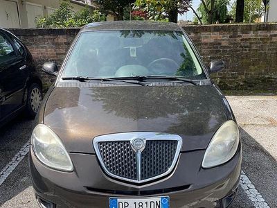 Usata Lancia Ypsilon 60 CV (44 kW) 2008 Marrone Utilitaria