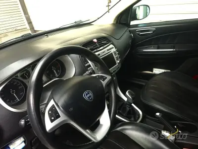 Usata Lancia Delta 190 CV (139 kW) 2008 Utilitaria