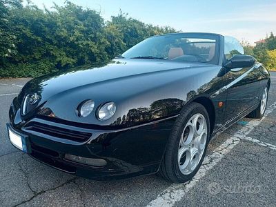 Usata Alfa Romeo Spider 150 CV (110 kW) 2002 Nero Cabrio