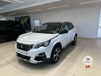 Usata Peugeot 3008 Business-Line 120 CV (88 kW) 2017 Bianco SUV
