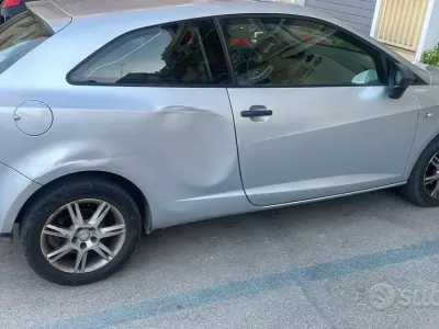 Usata Seat Ibiza 63 CV (46 kW) 2010 Grigio Berlina