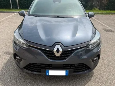 Gebraucht Renault Clio V 86 PS (63 kW) 2020 Grau Limousine