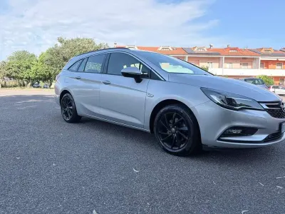 Usata Opel Astra Business 136 CV (100 kW) 2019 Argento Station wagon