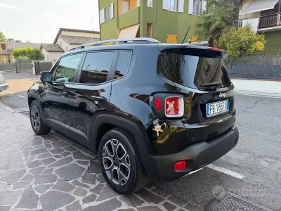 Usata Jeep Renegade Limited 140 CV (102 kW) 2015 Nero SUV