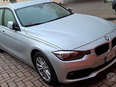 Usata BMW 318 Advantage 150 CV (110 kW) 2015 Grigio Station wagon