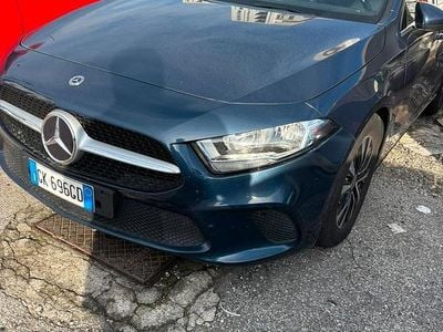 Usata Mercedes A180 116 CV (85 kW) 2022 Blu Berlina