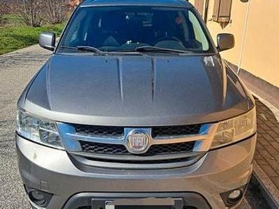 Usata Fiat Freemont 170 CV (125 kW) 2012 Grigio SUV