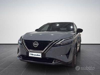 Usata Nissan Qashqai Tekna 140 CV (102 kW) 2022 Grigio chiaro met SUV