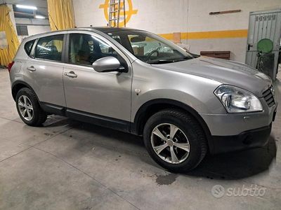 Grigio Usata 2009 Nissan Qashqai SUV | 5900 € (Buon prezzo)