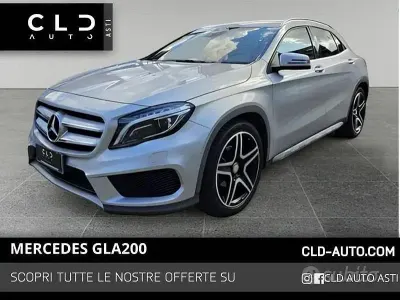 Usata Mercedes GLA200 Premium 156 CV (114 kW) 2016 Grigio SUV