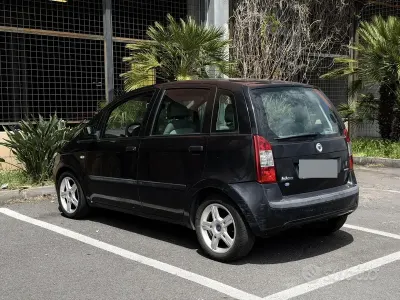 Usata Fiat Idea 69 CV (50 kW) 2004 Nero Monovolume