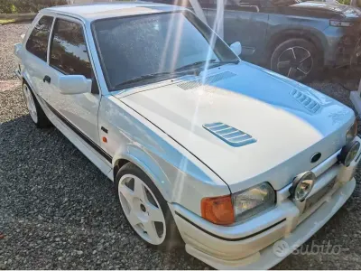 Usata Ford Escort RS 129 CV (94 kW) 1988 Bianco Utilitaria
