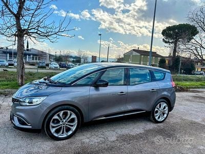 Usata Renault Clio GrandTour 90 CV (66 kW) 2019 Grigio Station wagon