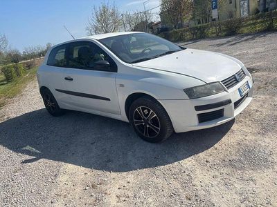 Occasion Fiat Stilo 116 ch (85 kW) 2004 Blanc Citadine