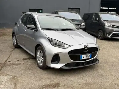 Usata Mazda 2 Center-Line 92 CV (67 kW) 2024 Argento Utilitaria